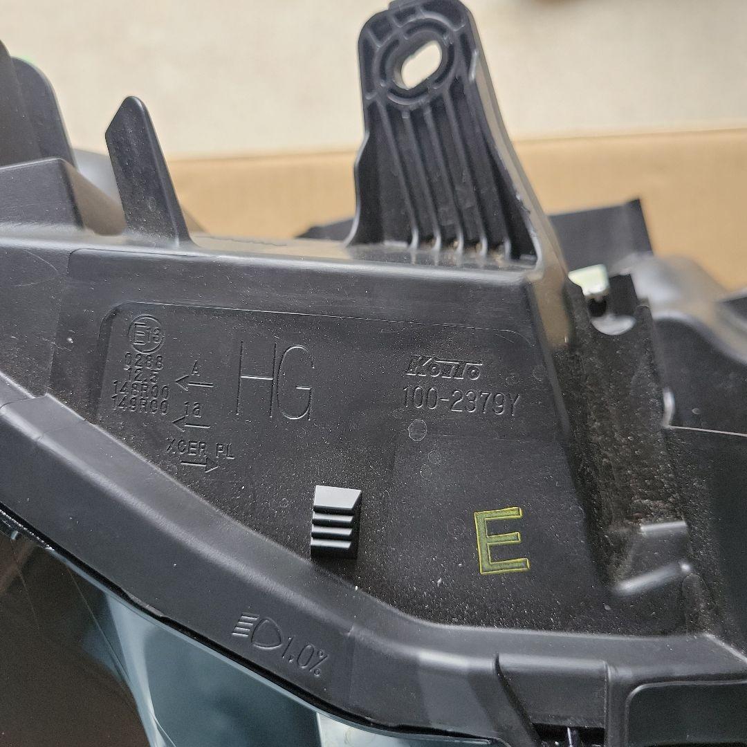 しょーさん様　 C28 LED ヘッドライト 右側