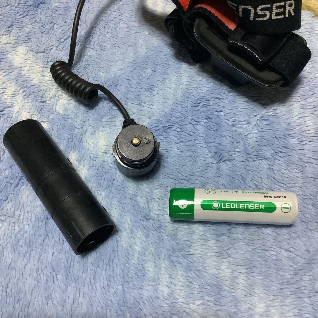 LEDLENSER　H8R ヘッドライト　レッドレンザー