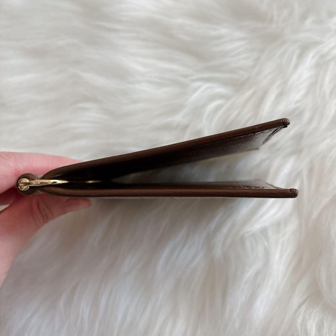 GUCCI 二つ折りマネークリップ