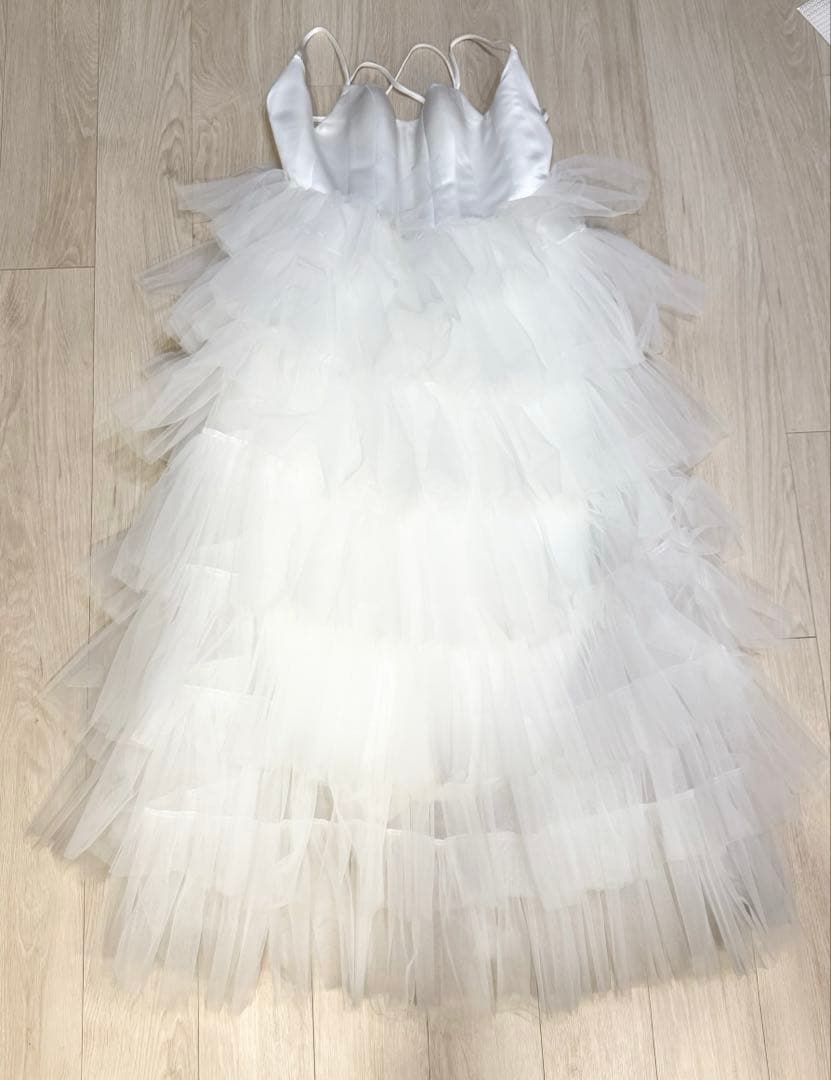 スパゲティストラップ ティアードチュールウエディングドレス