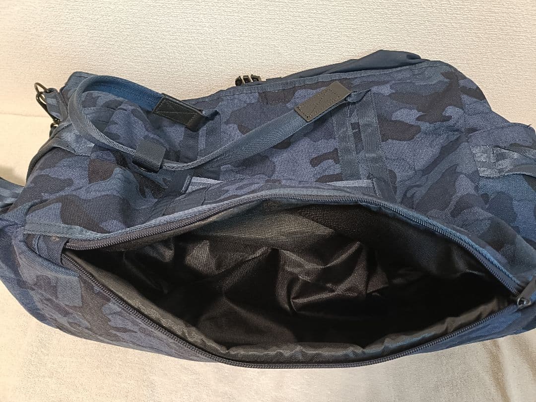 値下げ　ZEROHALLIBURTON迷彩ロッカーバッグ