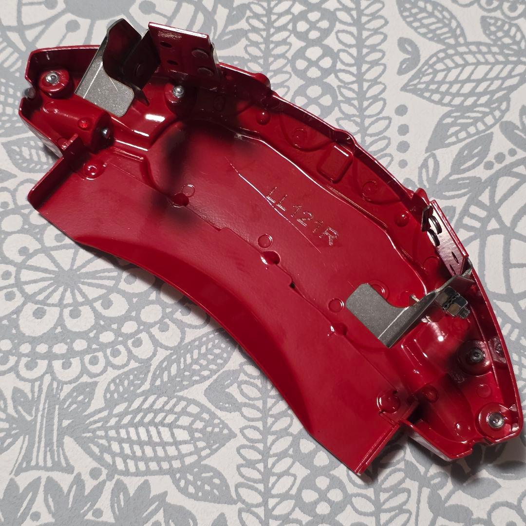 日産アリア　ＦＥ０系　キャリパーカバー