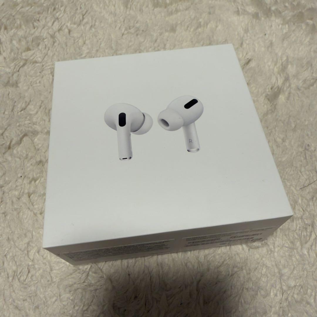 Apple AirPods Pro MagSafe充電ケース付き