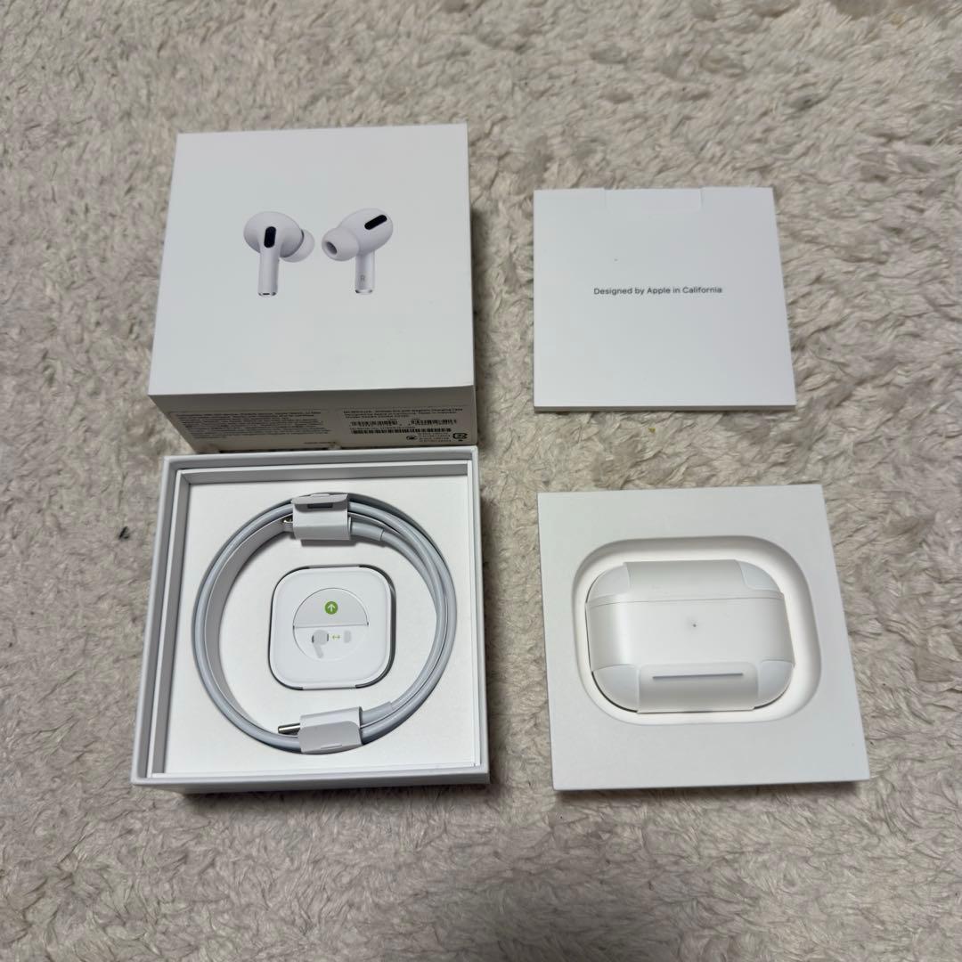 Apple AirPods Pro MagSafe充電ケース付き