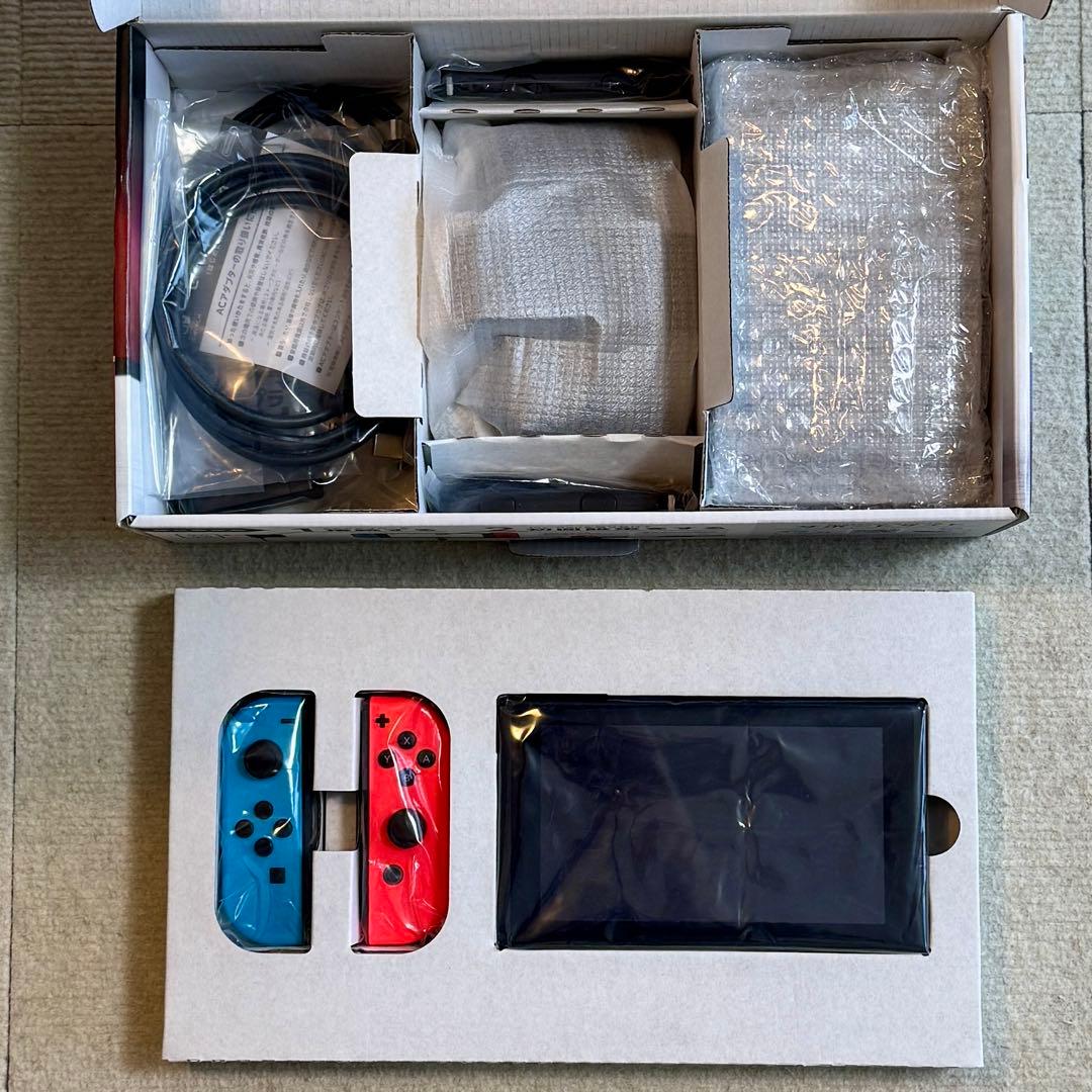 Nintendo Switch ネオンブルー/ネオンレッド 本体 &ポーチ付き