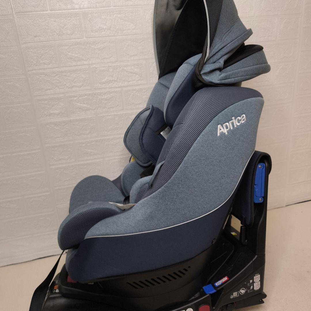 ライト前ヒット Aprica チャイルドシート クルリラ