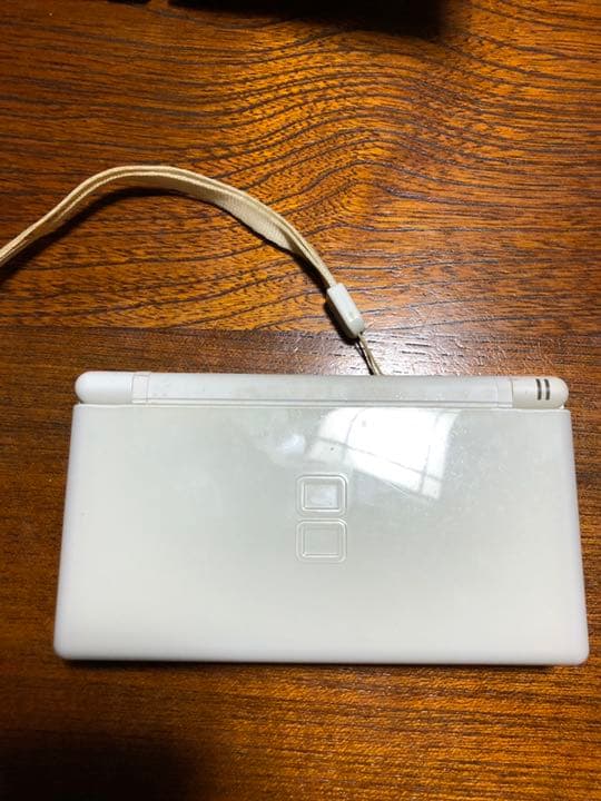 任天堂DS ホワイト　本体　ソフト6本セット　ファイナルファンタジー