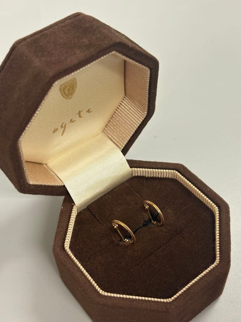 新品未使用　agete アガット K10フープピアス　ゴールド　証明書付き