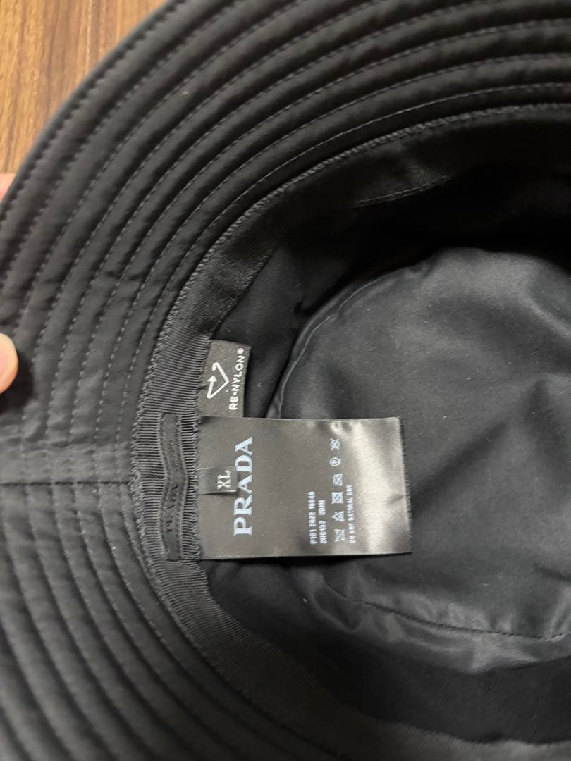 s*n様 確実正規品PRADA ブラック バケットハット XL