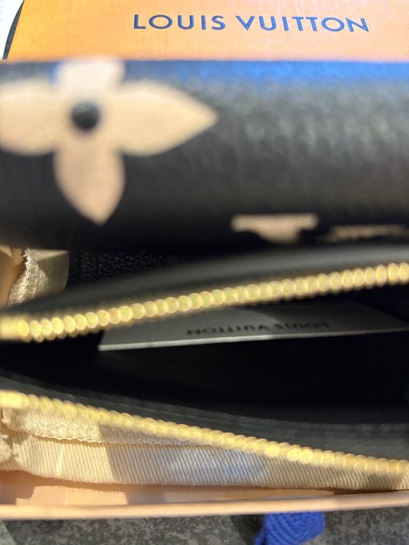 【新品】ポルトフォイユ・ヴィクトリーヌ 即購入⭕️