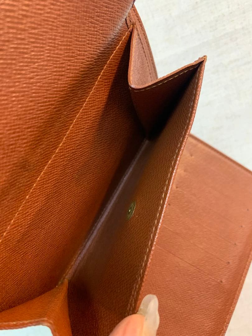 ルイヴィトン　ポルトトレゾールエテュイパピエ