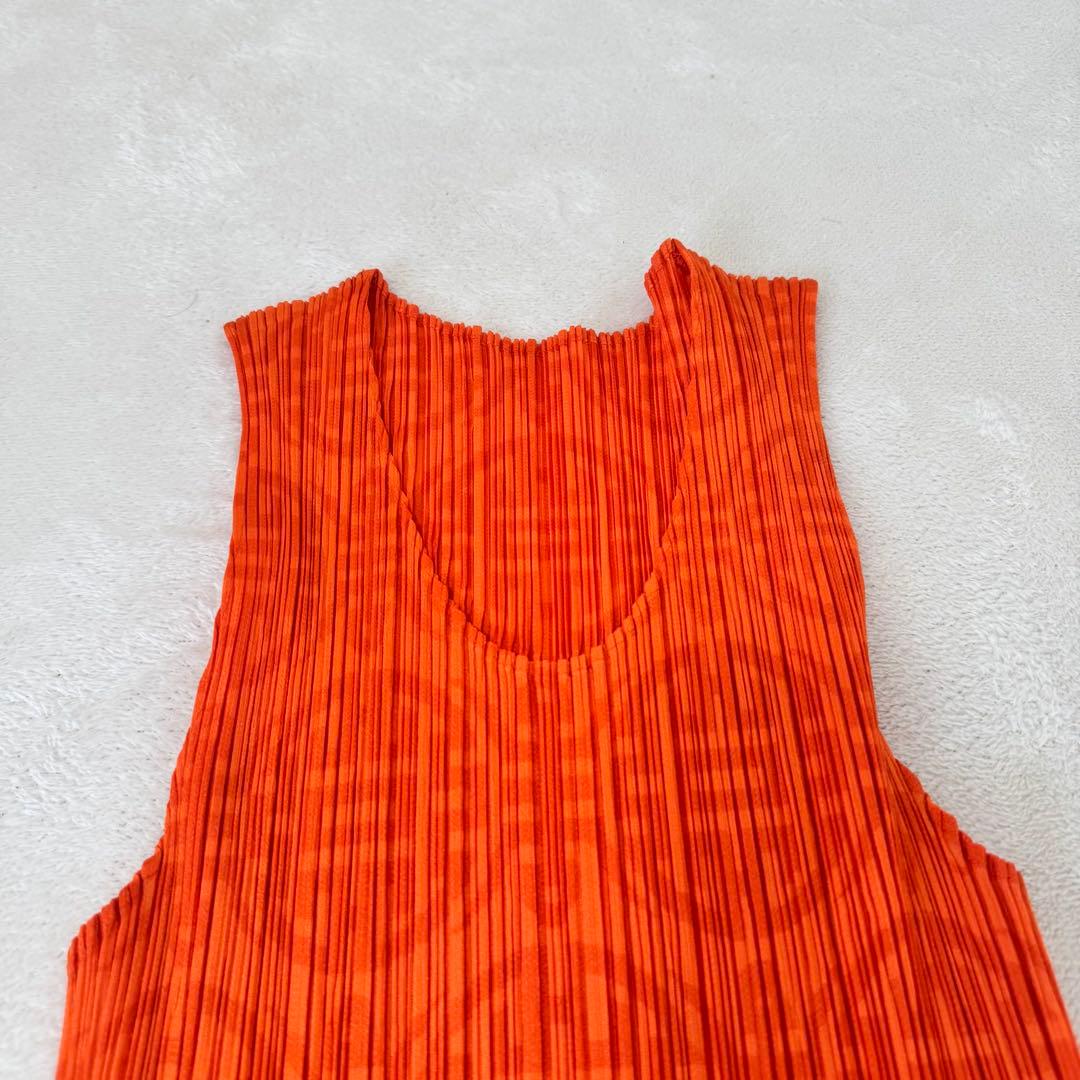 美品✨PLEATS PLEASE プリーツ　ノースリーブ　オレンジ　柄入り