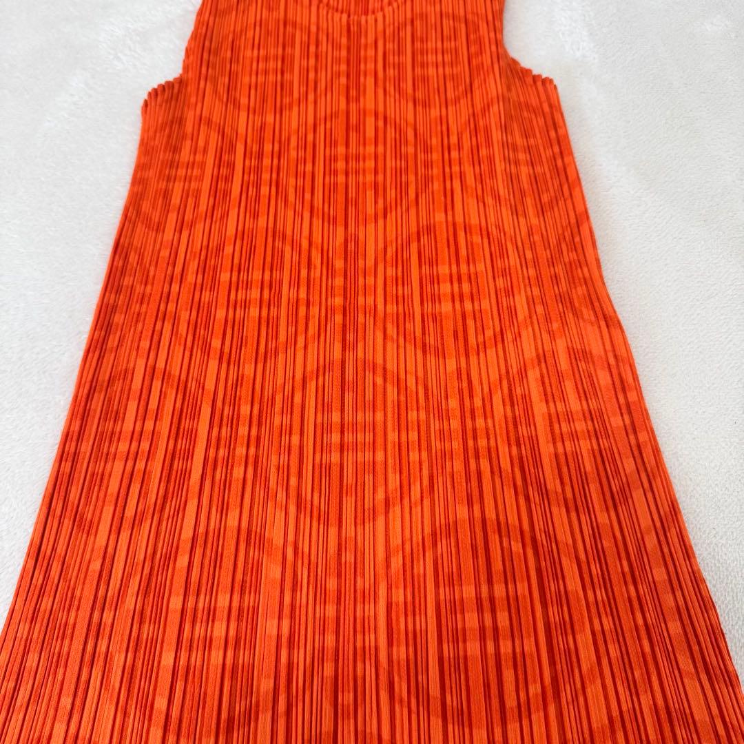 美品✨PLEATS PLEASE プリーツ　ノースリーブ　オレンジ　柄入り