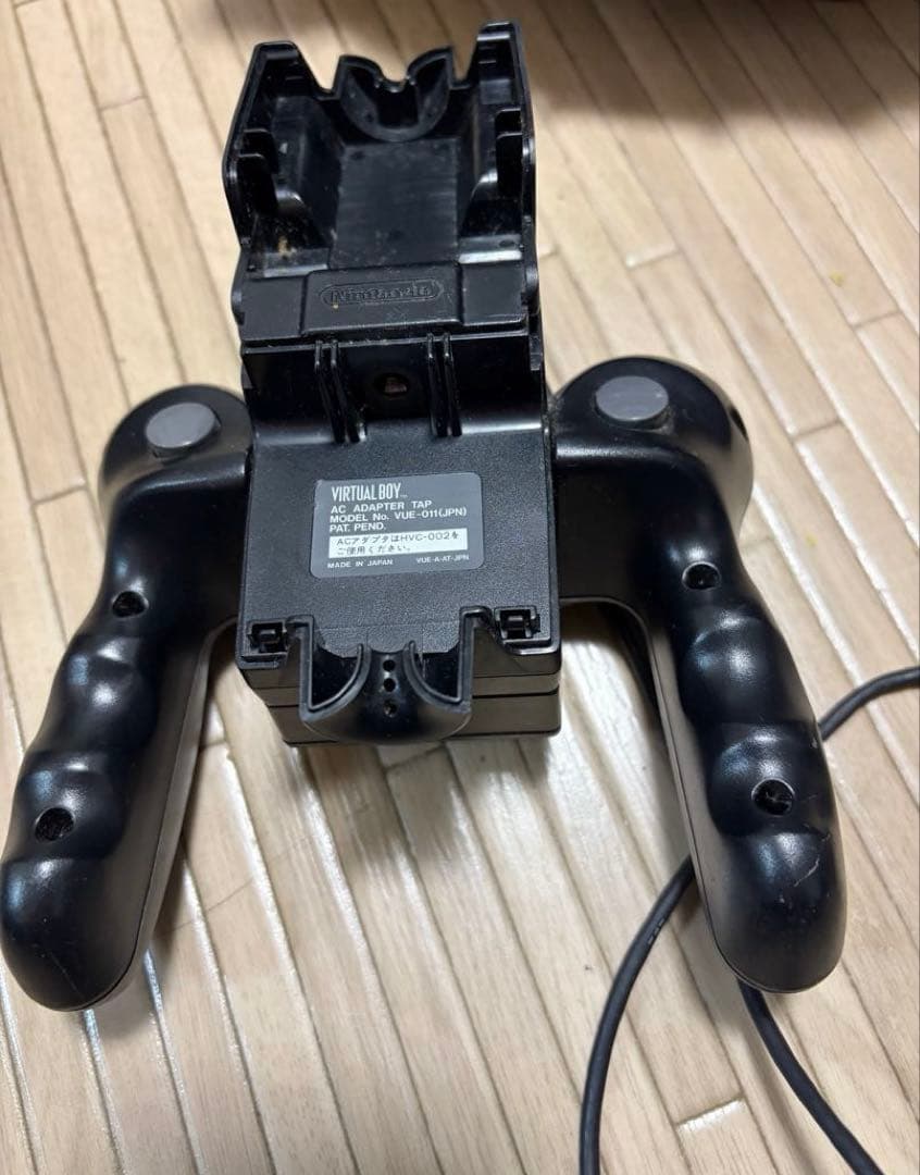 VIRTUAL BOY 本体　コントローラー付き