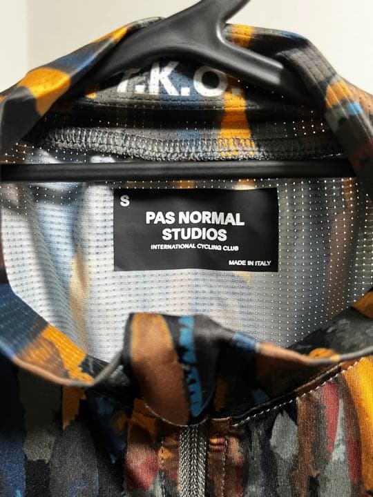 PAS NORMAL STUDIOS TKO MechanismジャージS