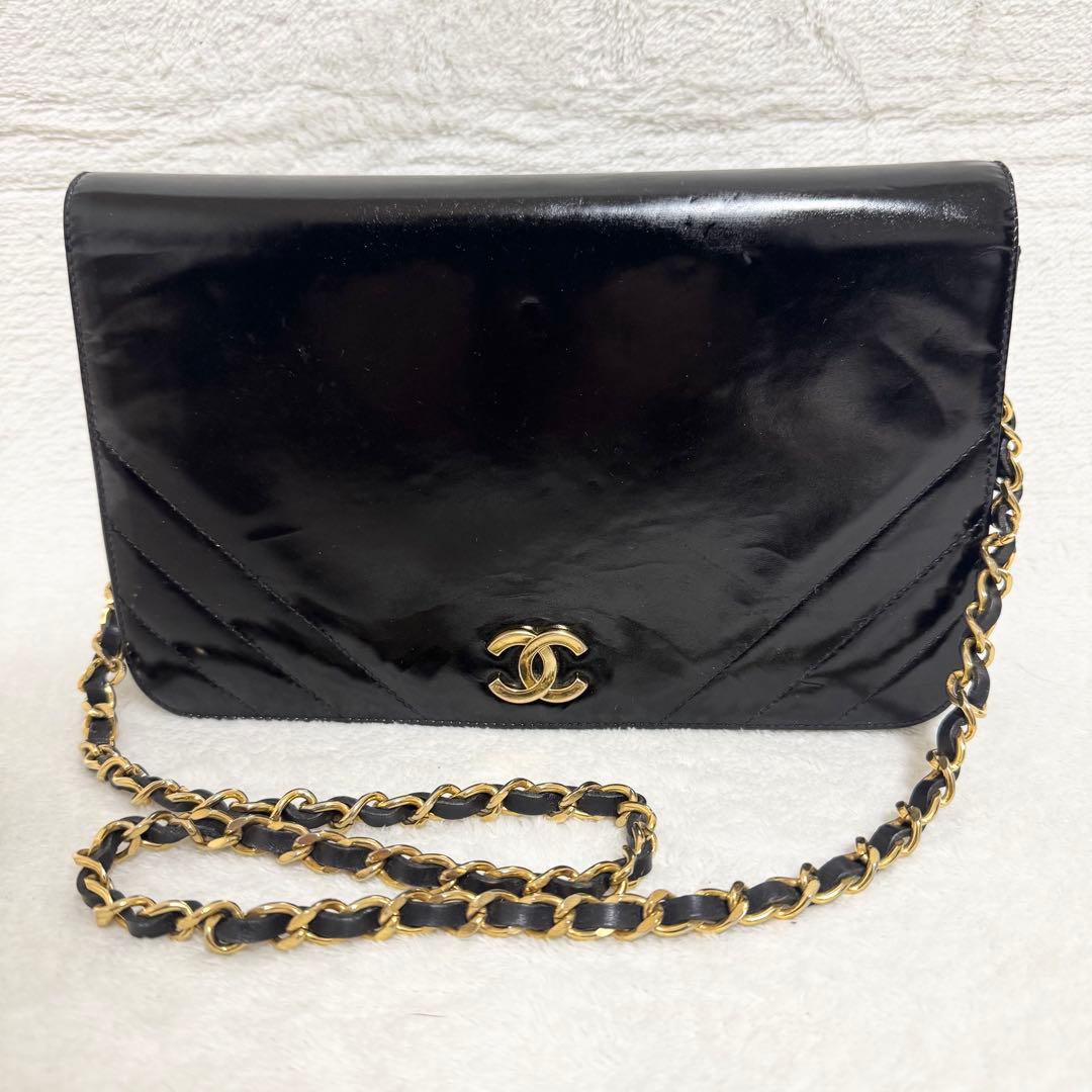 シャネル CHANEL チェーンショルダーバッグ エナメル パテントレザー 黒