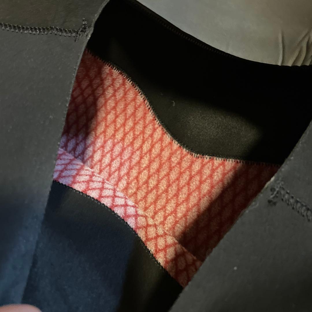 サーフィンウェットスーツ　セミドライロングチェストジップ　5✖️3mm Lサイズ