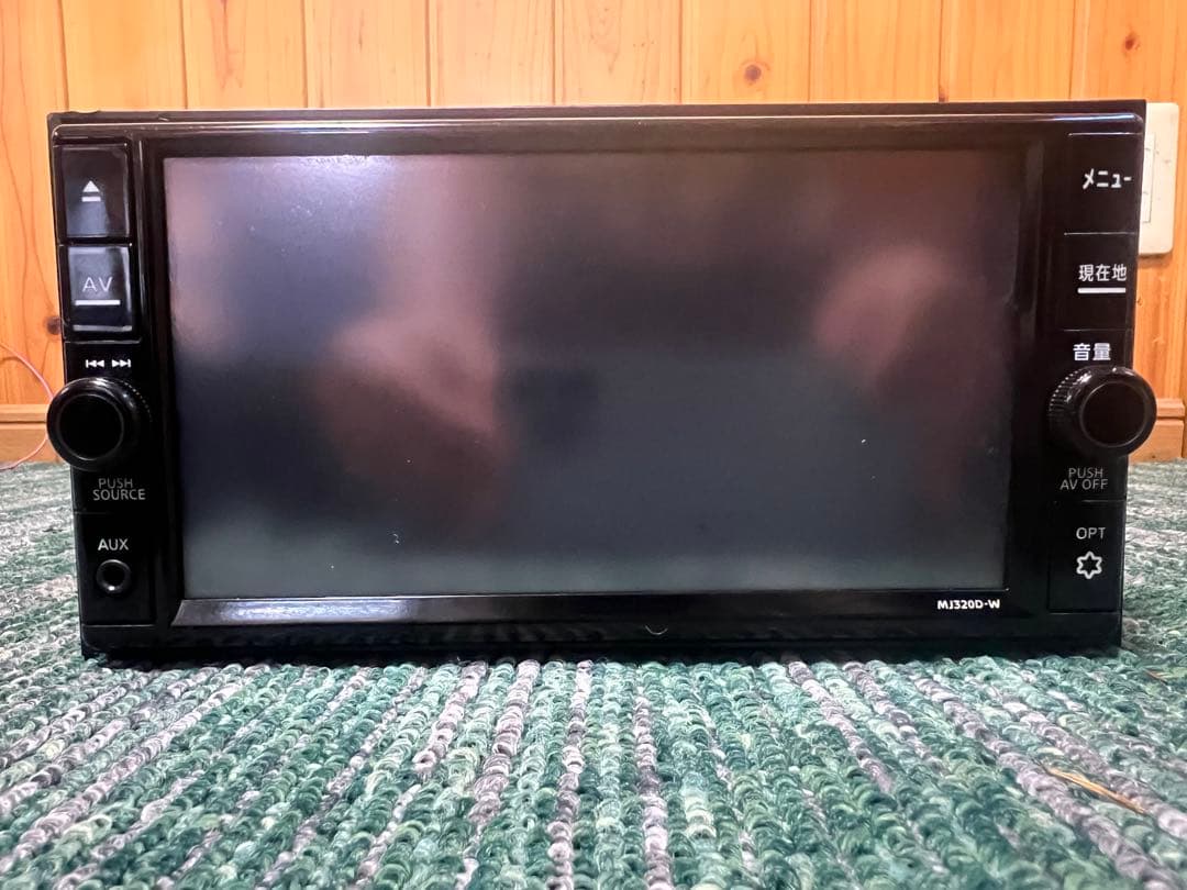 品日産純正ナビ　MJ320D-W