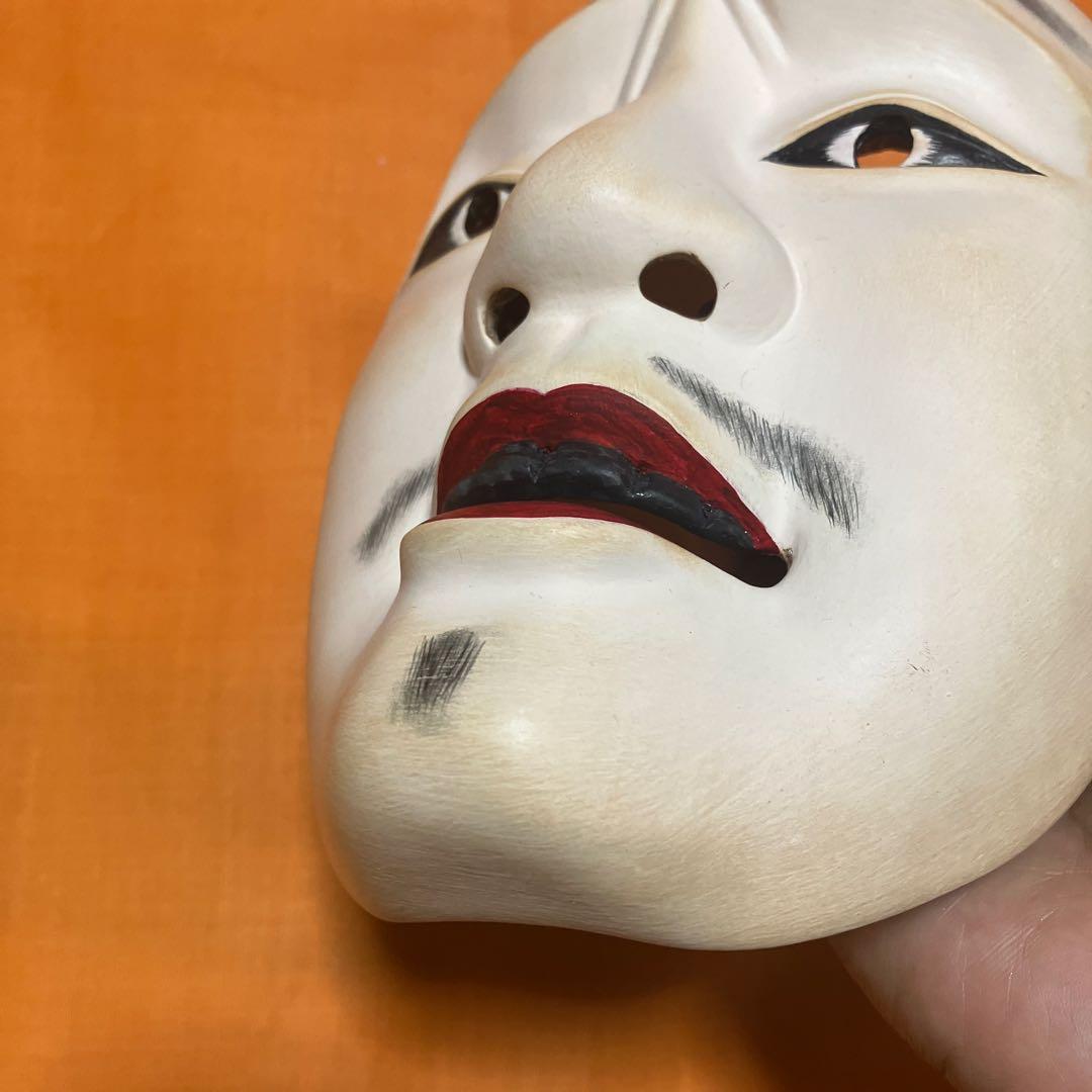 美品　能面　中将　(ちゅうじょう)手彫り　木彫り　桐箱