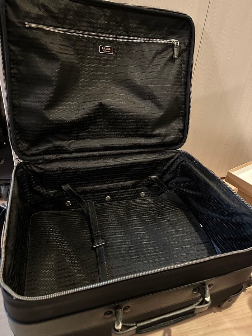 PRADA キャリーバッグ スーツケース