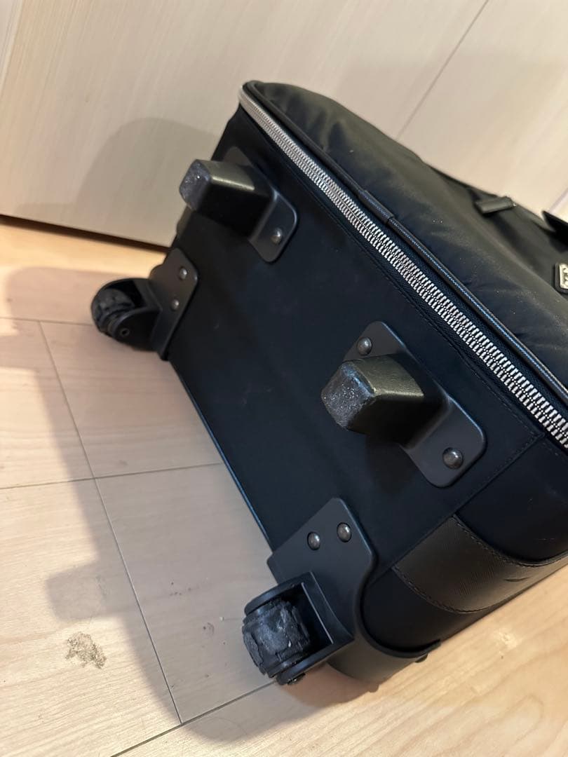 PRADA キャリーバッグ スーツケース