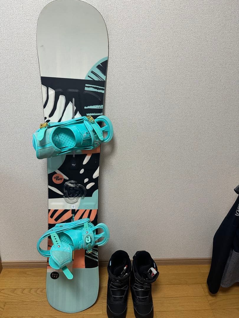 レディーススノーボード3点セット 板、バイン、ブーツ