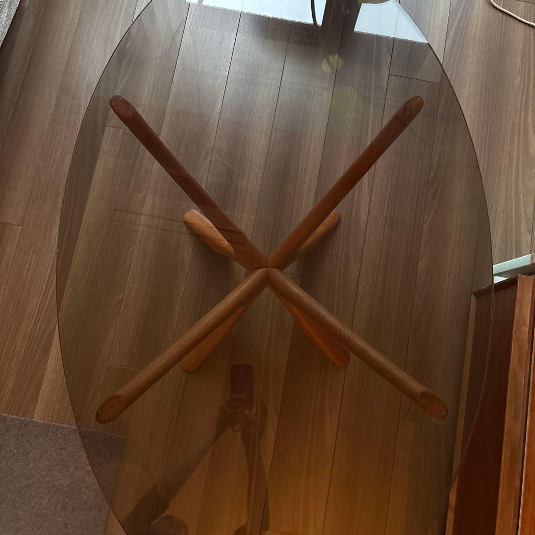 Illum Wikkelso 北欧デンマーク家具　ガラステーブル/楕円形❣️