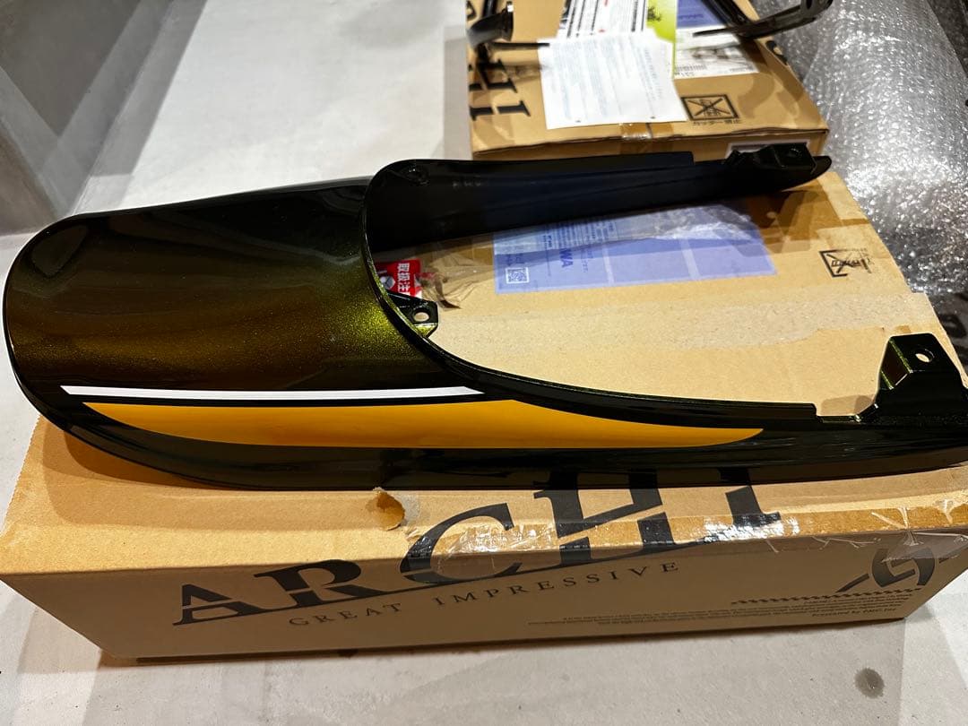 z900rs アーキ ロングテールカウル