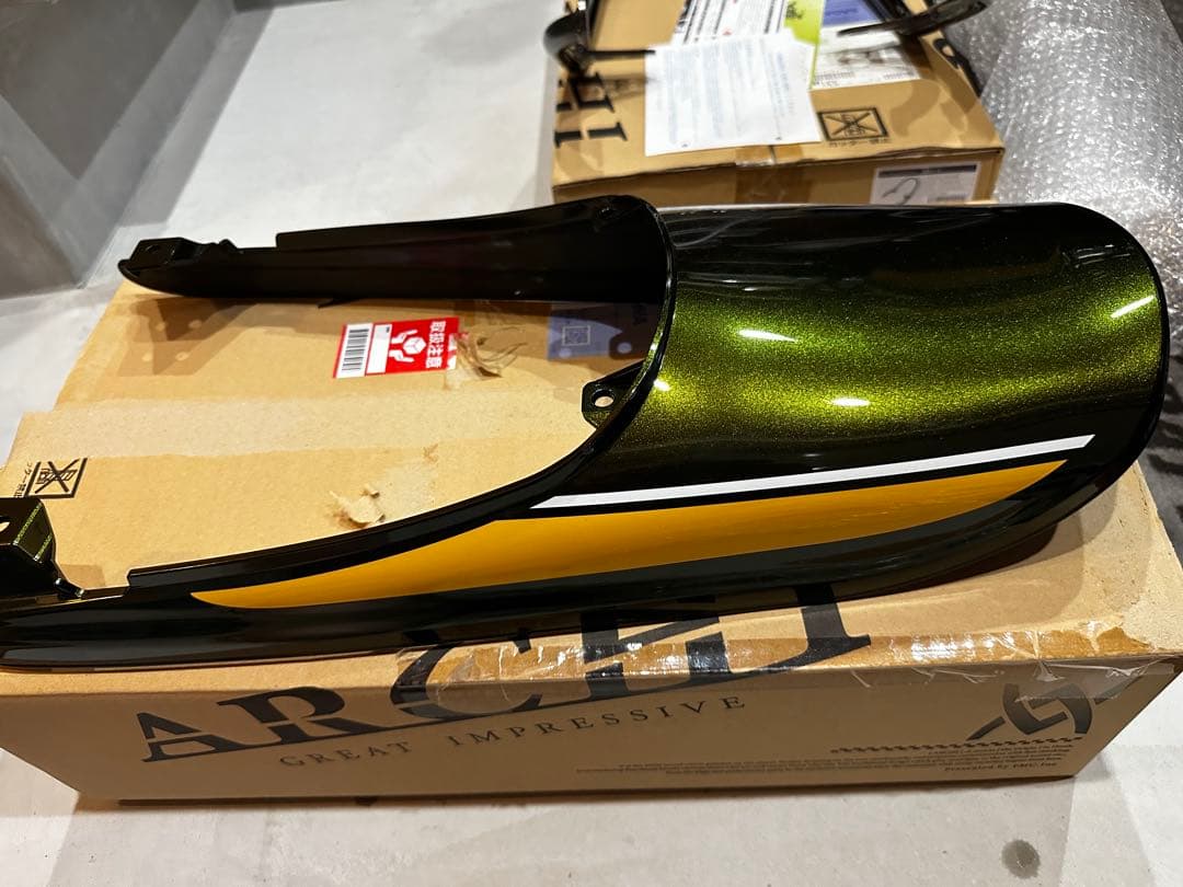 z900rs アーキ ロングテールカウル