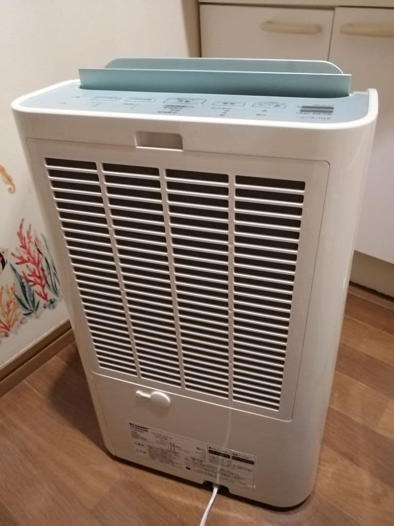 SHARP CV-DF100-W 空気清浄除湿機　2015年製　除湿機　衣類乾燥