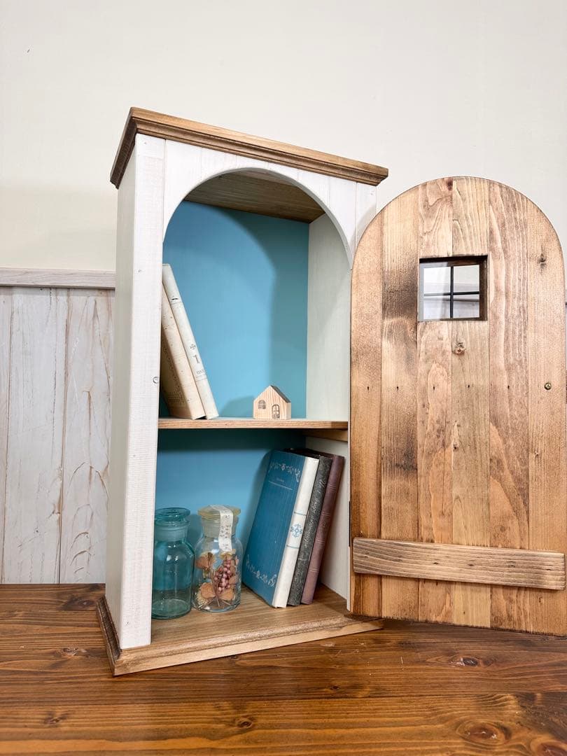 ピ*ア様 【1点のみ　キズありのためお値引き】アンティークの扉のようなキャビネッ