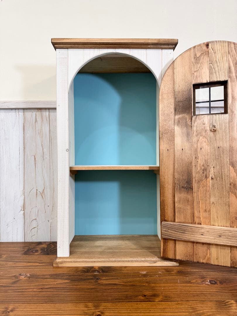 ピ*ア様 【1点のみ　キズありのためお値引き】アンティークの扉のようなキャビネッ