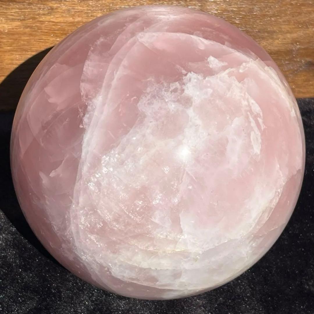 ☆超極大 ピンクスフィア☆特別出品☆優美☆虹入り ローズクォーツ 丸玉 天然石
