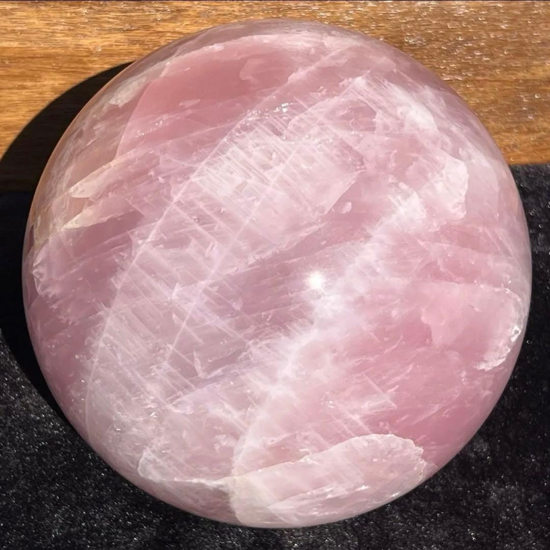 ☆超極大 ピンクスフィア☆特別出品☆優美☆虹入り ローズクォーツ 丸玉 天然石