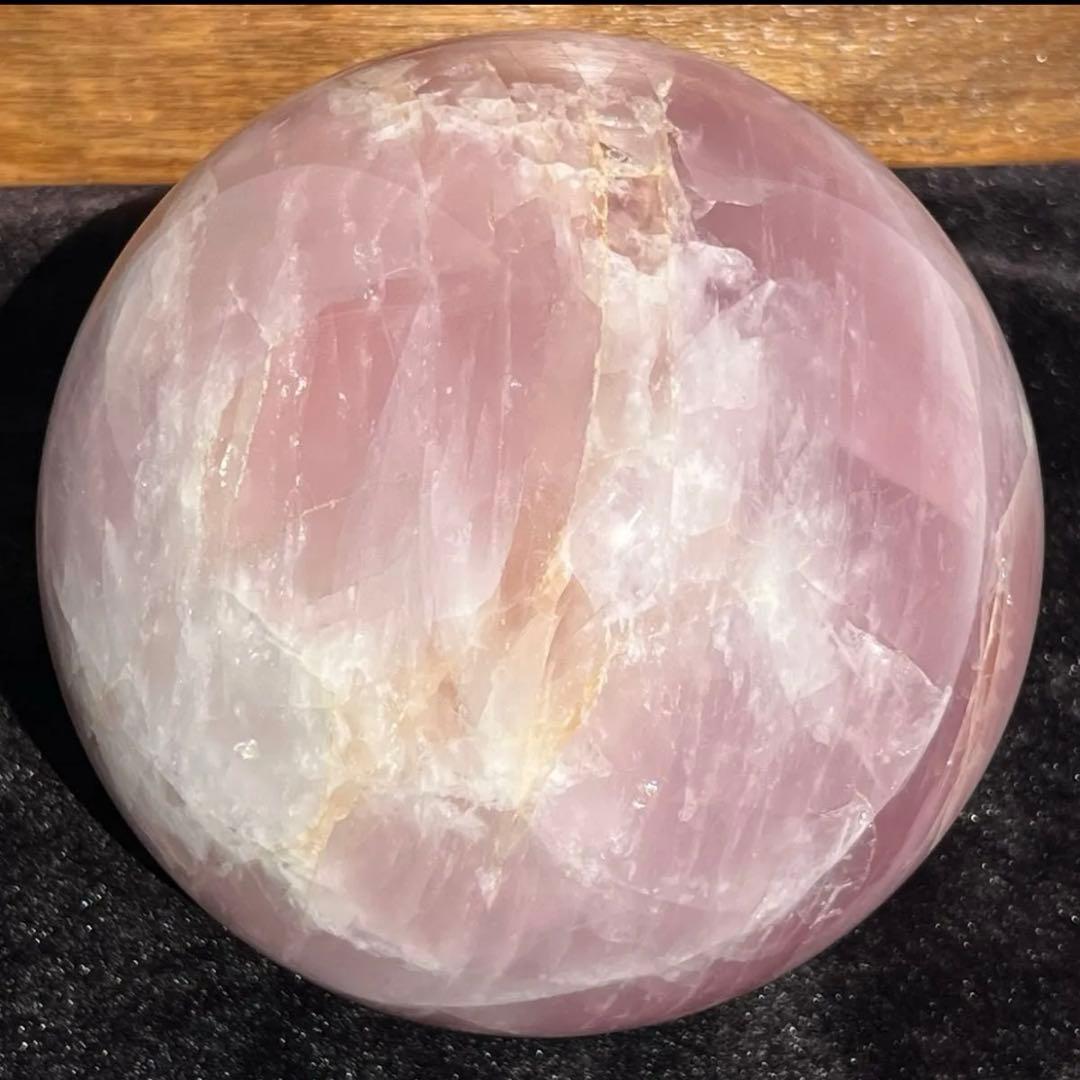 ☆超極大 ピンクスフィア☆特別出品☆優美☆虹入り ローズクォーツ 丸玉 天然石