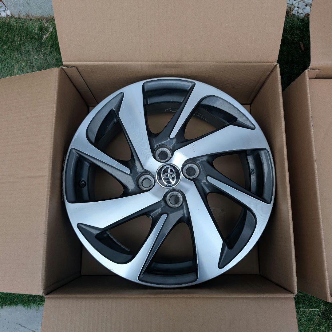 【2本の値段×2口】トヨタ アクア Xアーバン 純正アルミホイール ②