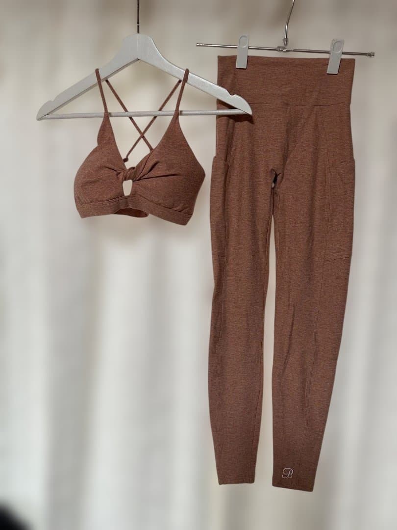 Bombshell CURVES LEGGINGS Nude Sand上下セット