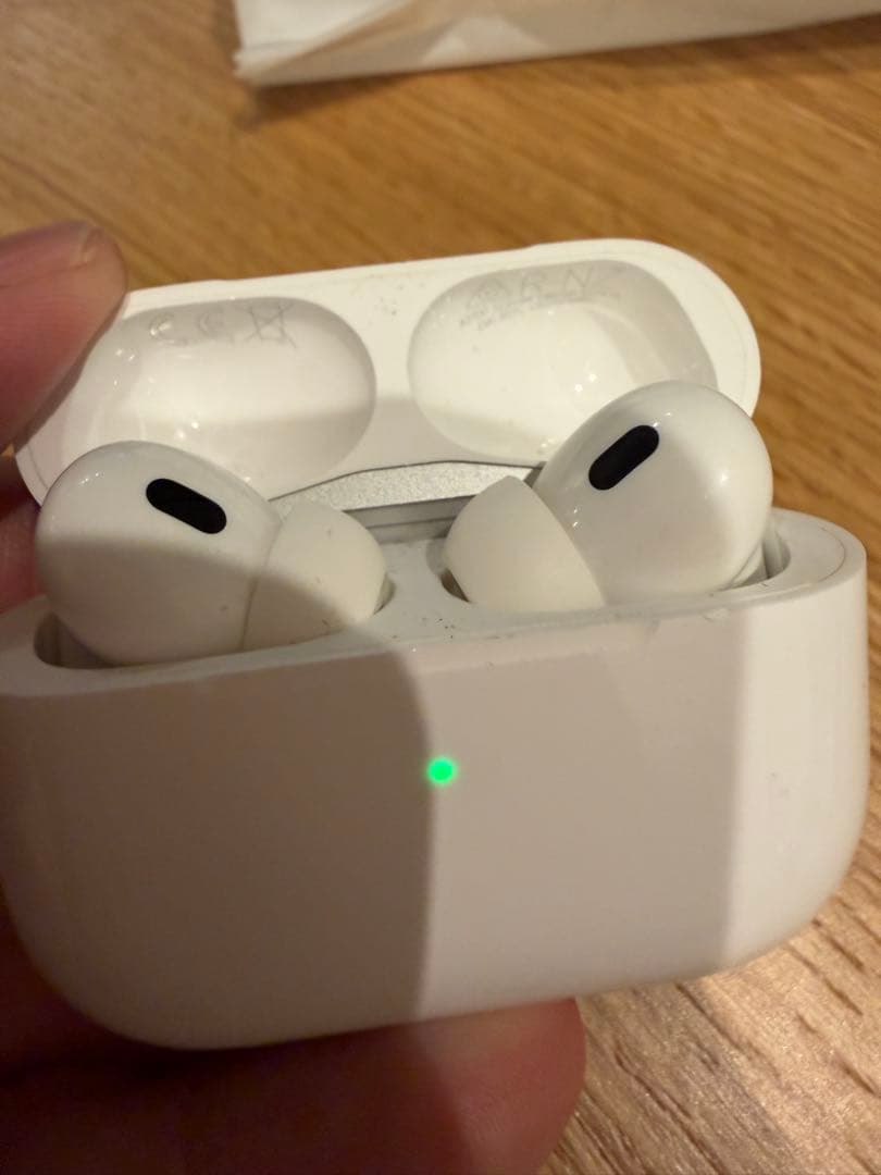 超美品⚫︎airpods pro2⚫︎ Lightning充電⚫︎箱なし