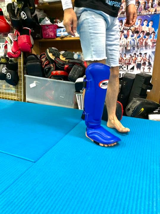 最強ホールド ツインズ レガース XL TWINS