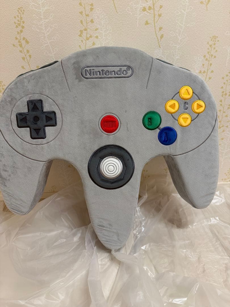 ニンテンドーミュージアム　ゲームコントローラー型クッション 4個セット