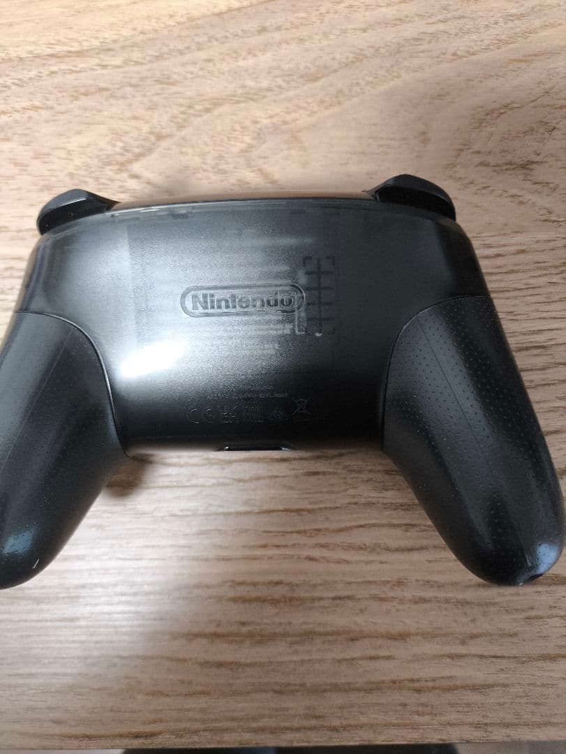 Nintendo Switch 本体 + スマブラ　プロコン