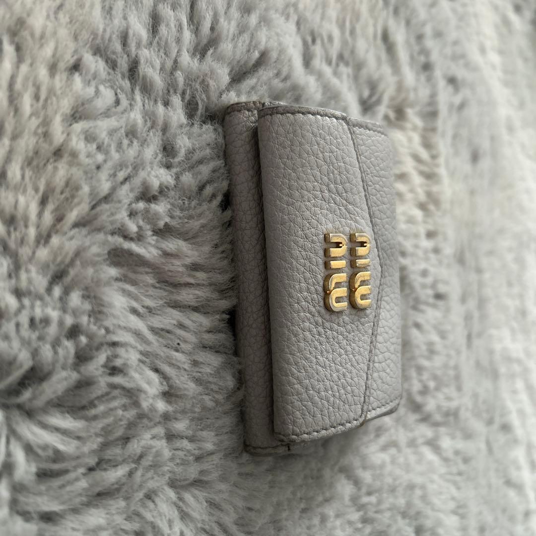 miu miu 水色 三つ折り財布
