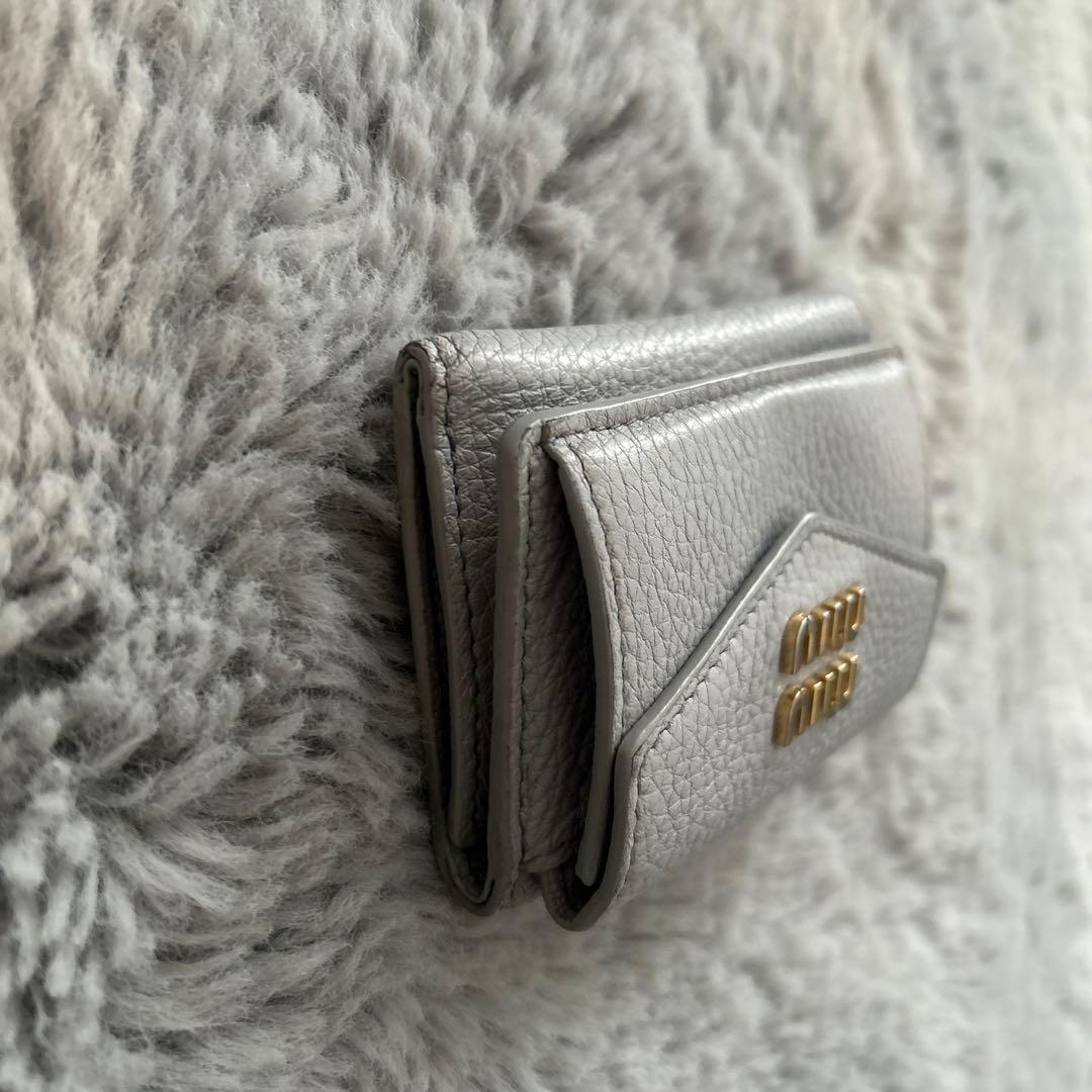 miu miu 水色 三つ折り財布
