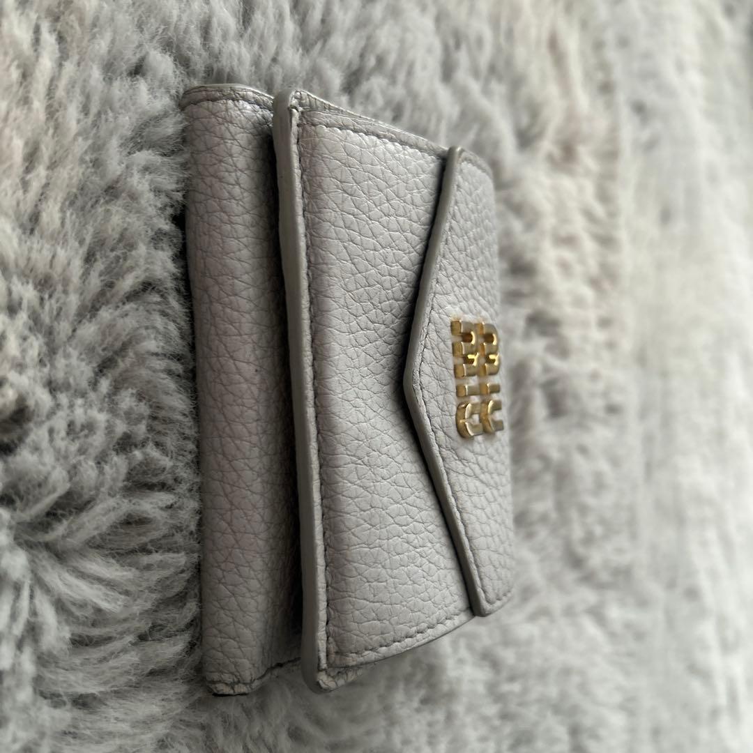 miu miu 水色 三つ折り財布