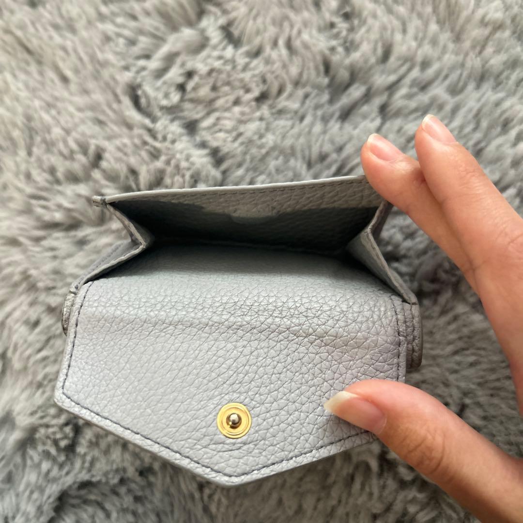 miu miu 水色 三つ折り財布