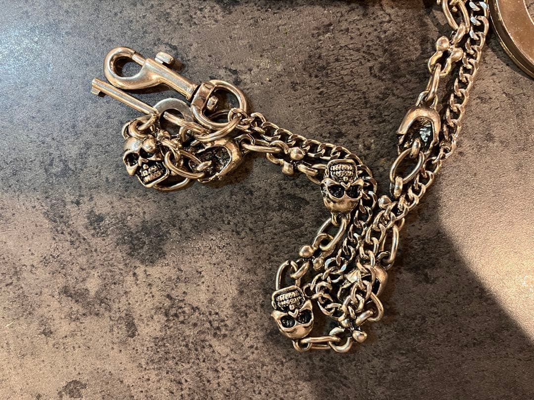 Cuffz by linz 手錠付きウォレットチェーン