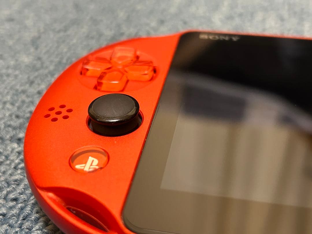 【完品・ケース・マイクラセット】PSVita PCH-2000メタリックレッド