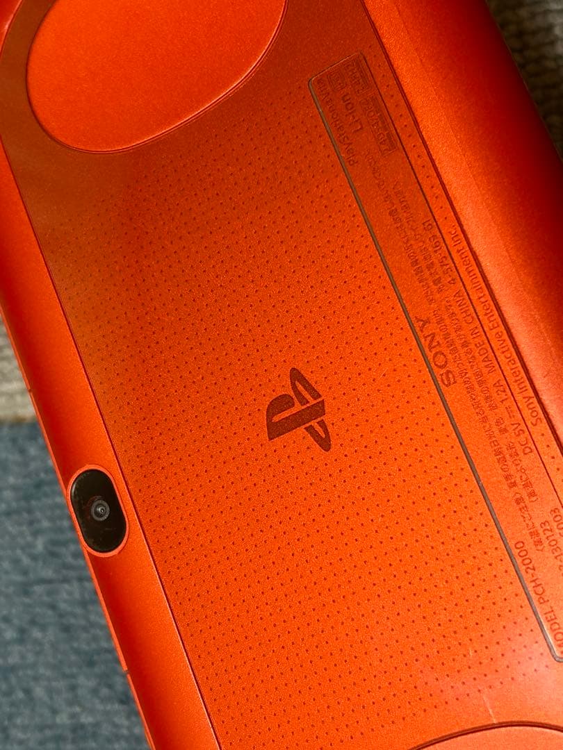 【完品・ケース・マイクラセット】PSVita PCH-2000メタリックレッド