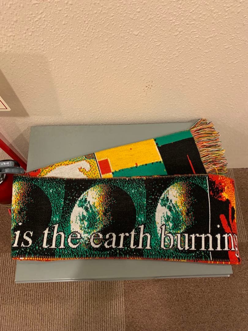 Montmartre New York モンマルトルニューヨーク　マフラー