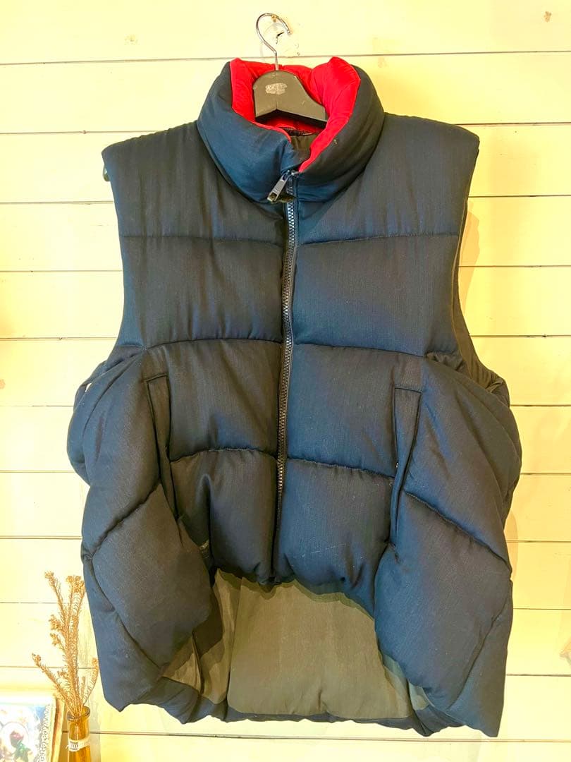 キャピタル　ダウンベスト